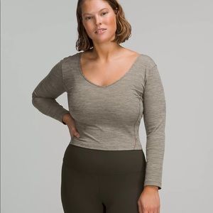 lululemon Align Cropped Long Sleeve Shirt in Heathered Rover Size 8 NWT